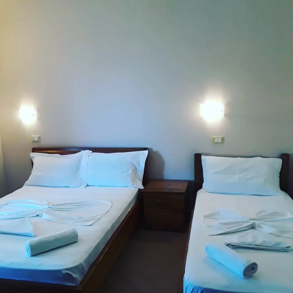 Jerolda - 15 - STD TRPL MV 1.jpg